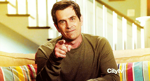images/modern-family-thumbs-up-phil-dunphy.gif